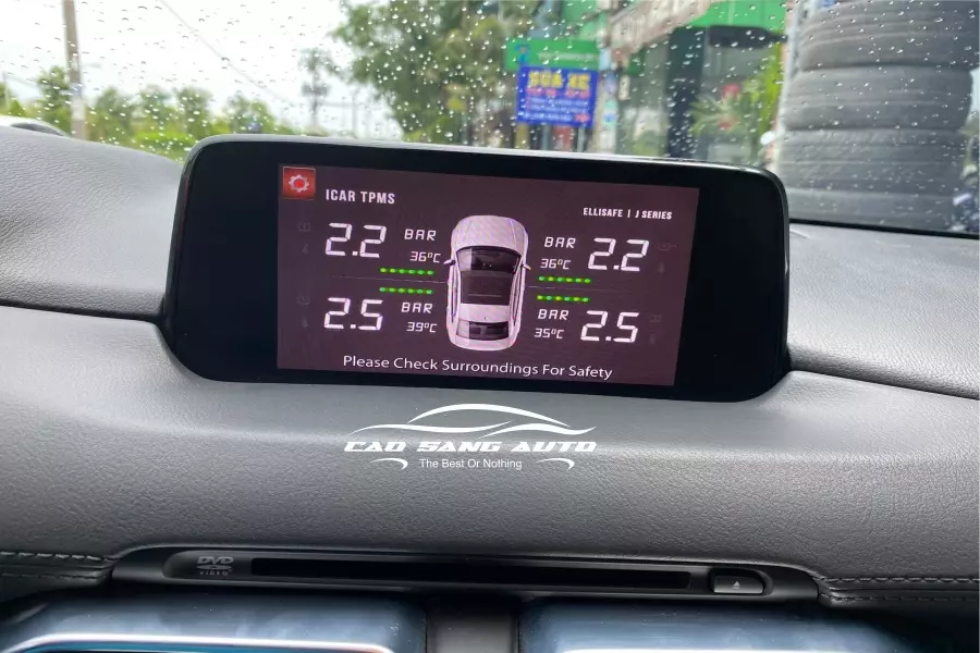 Cảm biến áp suất lốp tích hợp trên màn hình zin xe Mazda CX5