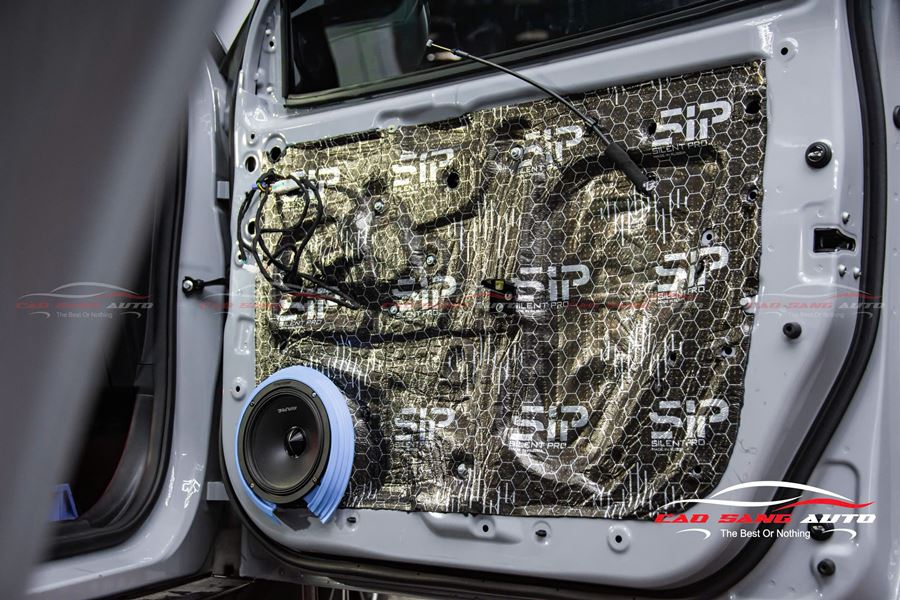 Dán cách âm 4 cửa xe Vinfast VF5 thương hiệu SIP