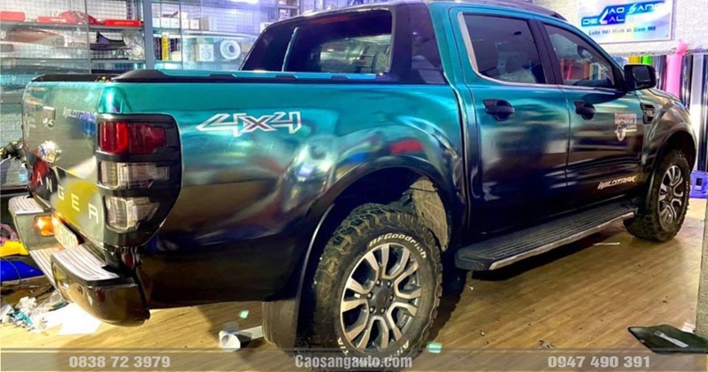 Dán decal tem xe Ford Ranger xanh đen chrome đẹp chất lượng