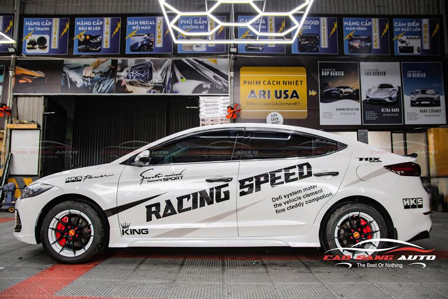 Dán decal tem xe Hyundai Elantra