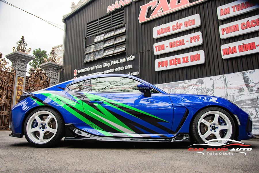 Dán decal tem xe Subaru BRZ