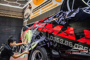 Dán decal tem xe Toyota Hilux - Hình 6