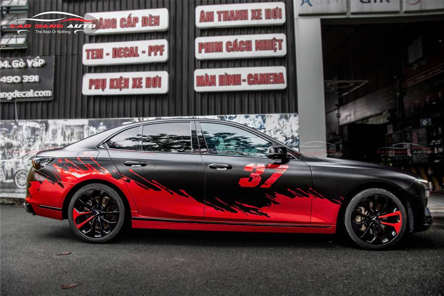 Dán decal tem xe Vinfast Lux A2.0