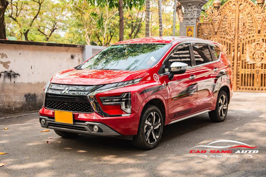 Dán decal tem xe Xpander