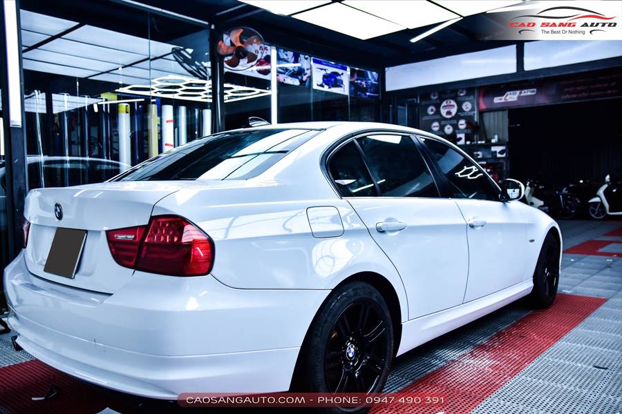 Wrap - Dán decal đổi màu xe BMW 320i trắng sữa