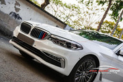Wrap - Dán đổi màu xe BMW 530i decal trắng - Hình 9