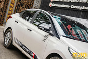 Dán nóc đen xe Hyundai Accent - Hình 11