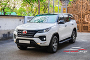 Dán nóc đen xe Toyota Fortuner - Hình 1