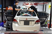 Dán nóc đen xe Mitsubishi Attrage - Hình 3
