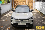 Dán nóc đen xe Toyota Cross - Hình 1