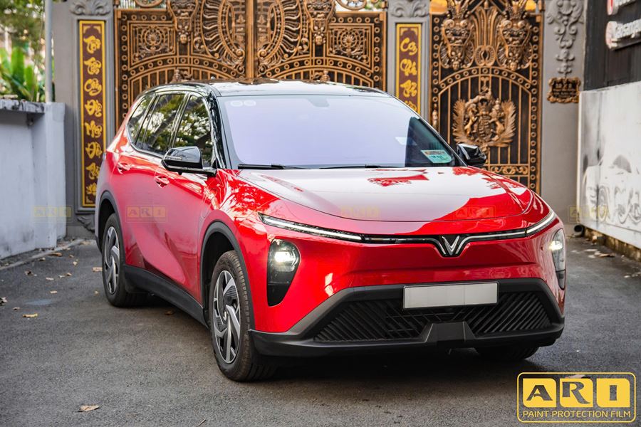 Dán nóc đen xe Vinfast Limo Green