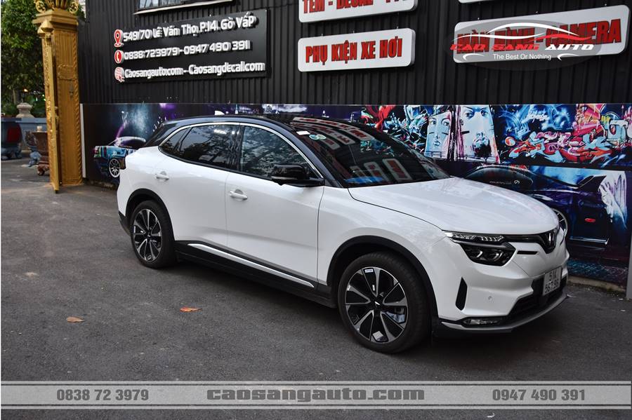 Dán nóc đen xe Vinfast VF8