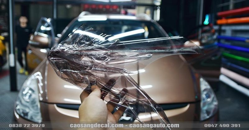 Dán phim cách nhiệt First Class cho xe Luxgen - Lớp áo bảo vệ tối ưu