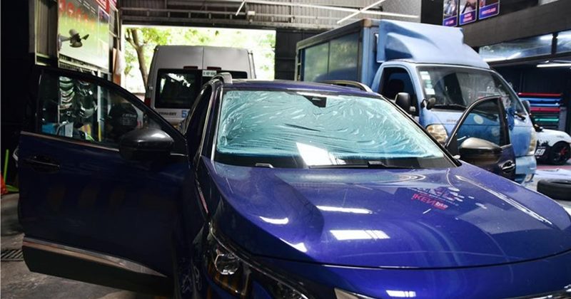 Dán phim cách nhiệt gói Siêu Cấp First class cho xe PEUGEOT 3008
