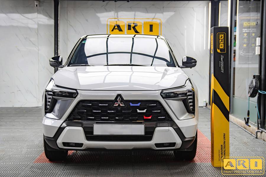 Dán PPF xe Mitsubishi XForce màu trắng