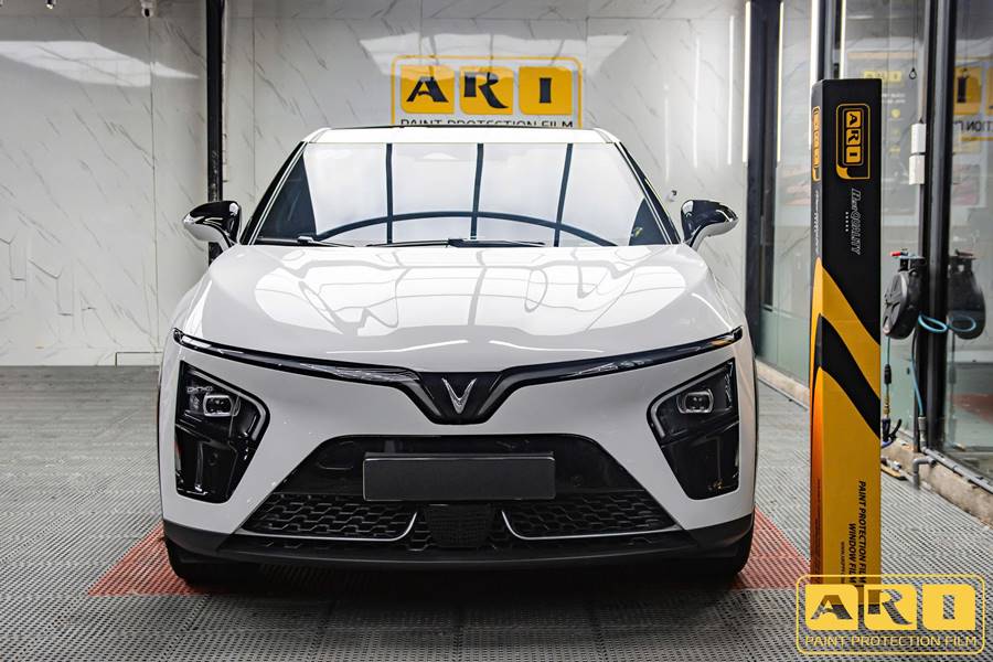 Dán PPF xe VinFast VF7 màu trắng