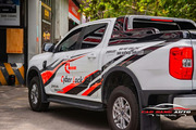 Dán quảng cáo trên xe Ford Ranger - Hình 5