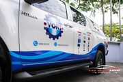 Dán quảng cáo trên xe Toyota Hilux - Hình 5