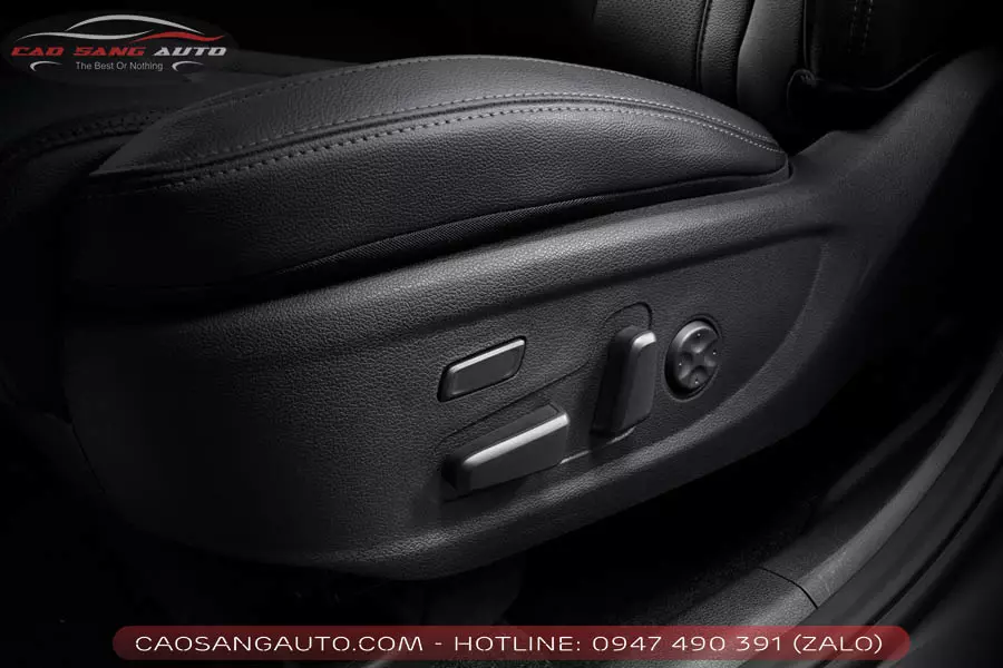 Độ ghế chỉnh điện xe Ford Ranger giúp xe đẹp và thẩm mỹ hơn