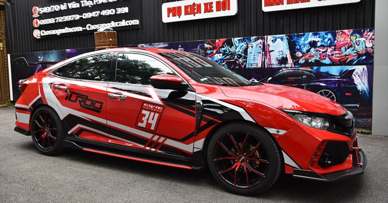 Honda Civic dán tem Sport nâng cao sự cá tính - năng động