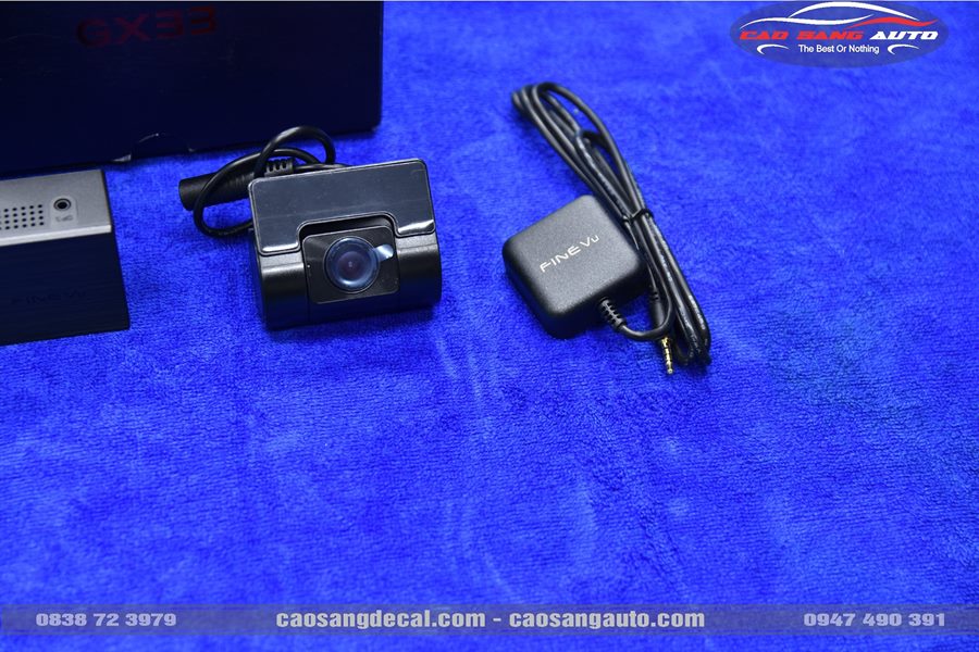 Hyundai Accent gắn camera hành trình FineVu GX33