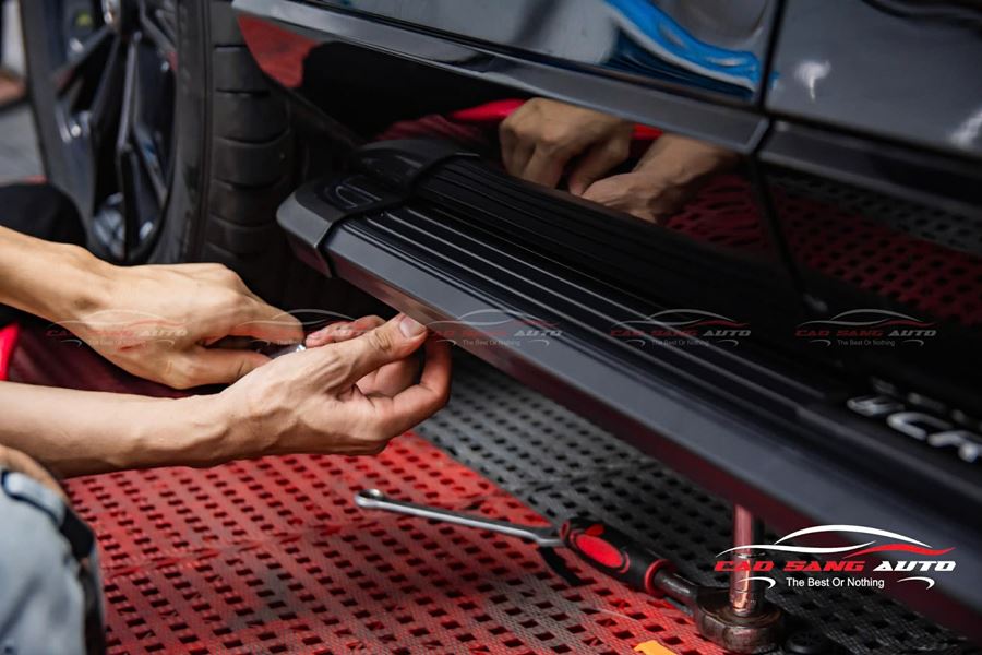 Lắp bệ bước chân cho xe Honda CRV