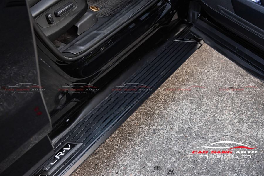 Lắp bệ bước chân xe Honda CRV uy tín tại Cao Sang Auto