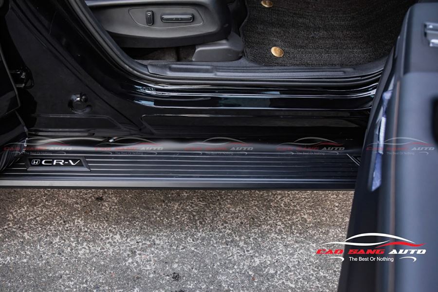 Lắp bệ bước chân cho xe Honda CRV uy tín tại Cao Sang Auto