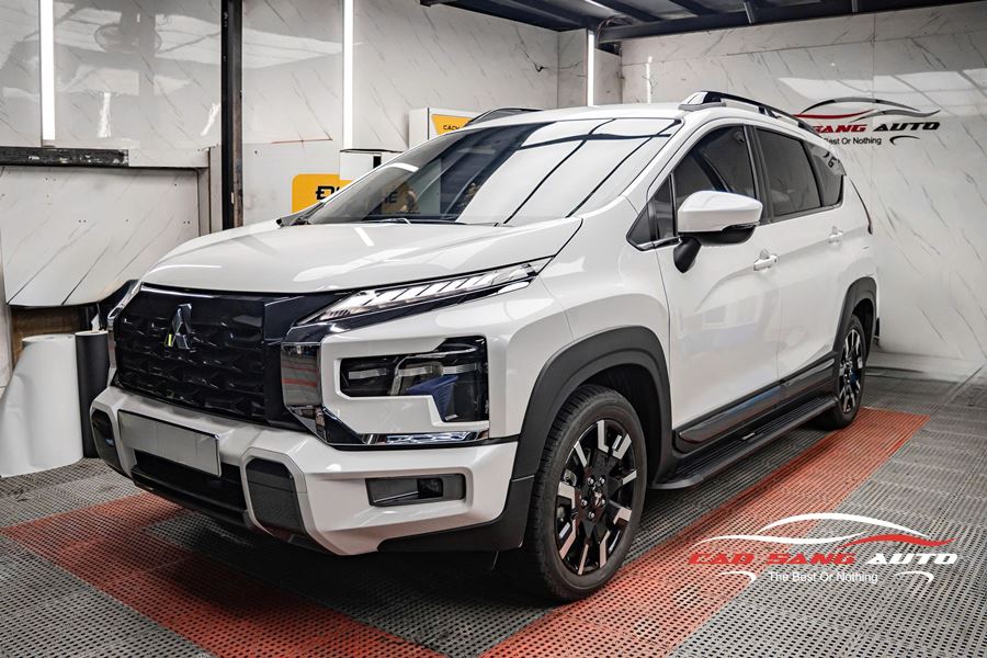 Lắp bệ bước chân cho xe Xpander chính hãng