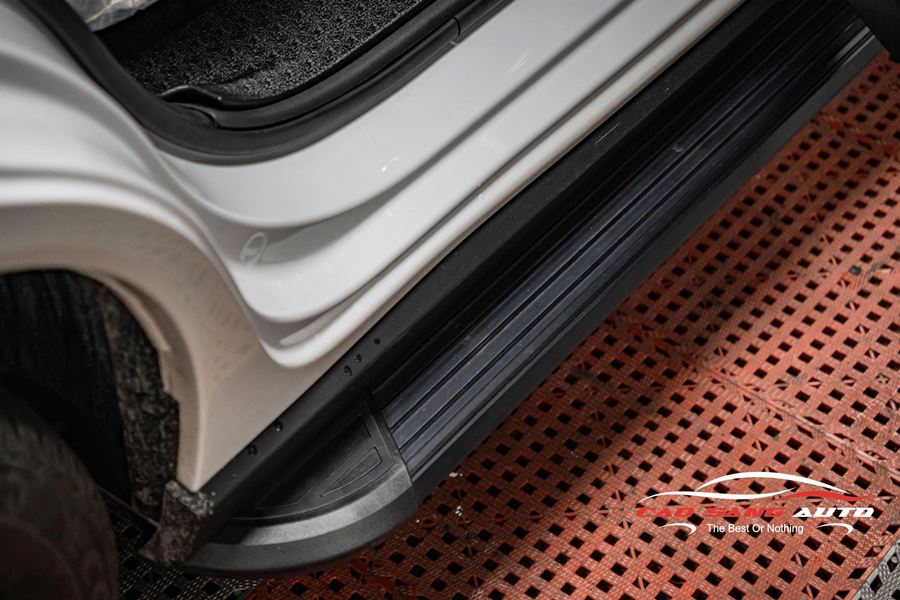 Lắp bệ bước chân xe Xpander giá tốt nhất