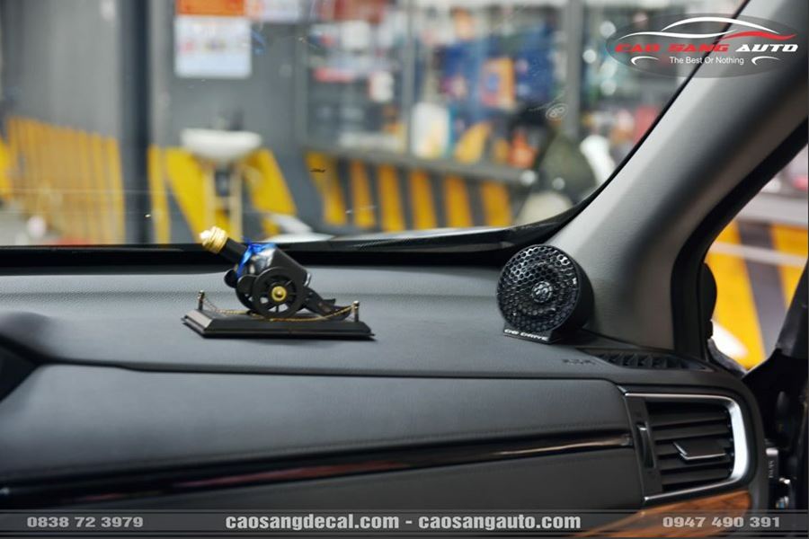 Lắp loa DB ES7 25SQ cho xe Outlander giá tốt nhất