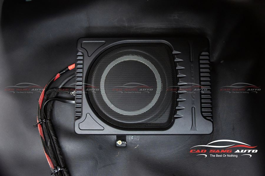 Lóa sub DX-AS65 được thiết kế mỏng, gọn, phù hợp lắp dưới gầm ghế