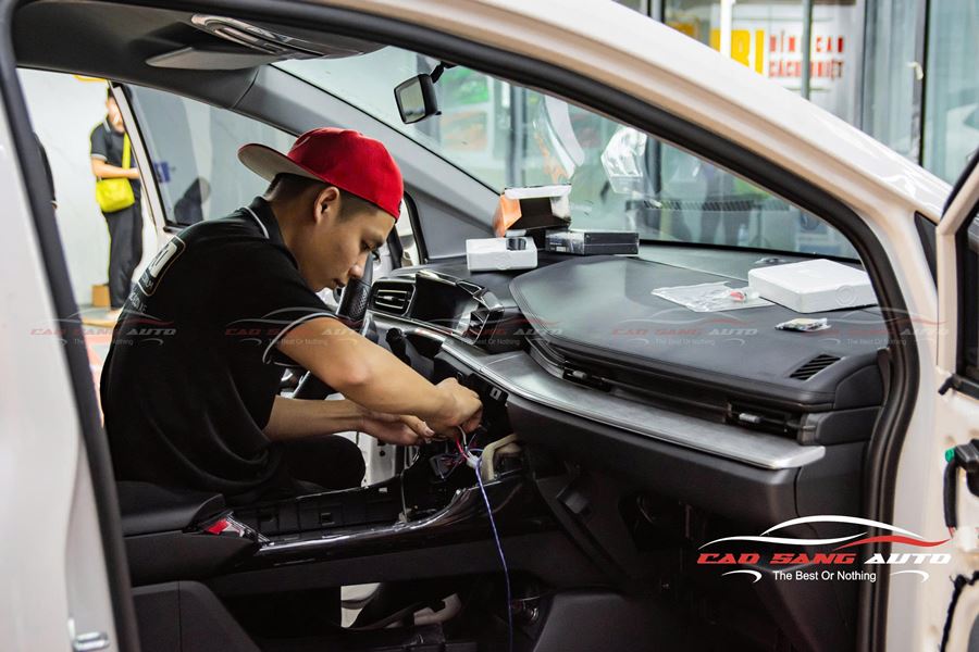 Loa sub Nakamichi xe Hyundai Custin có độ hoàn thiện cao, độ bền ổn định