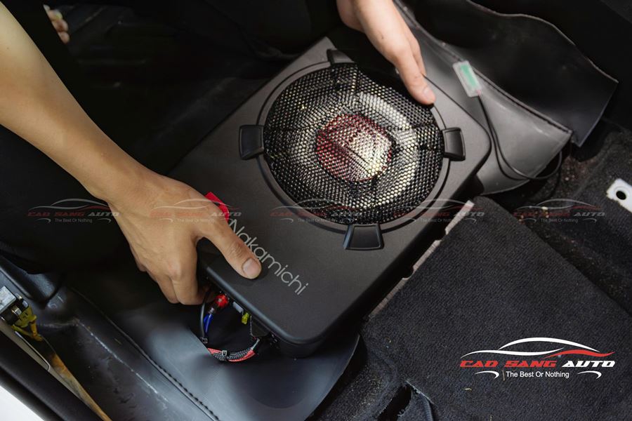 Lắp loa sub giúp tăng lực bass, âm trầm chắc gọn và rõ ràng