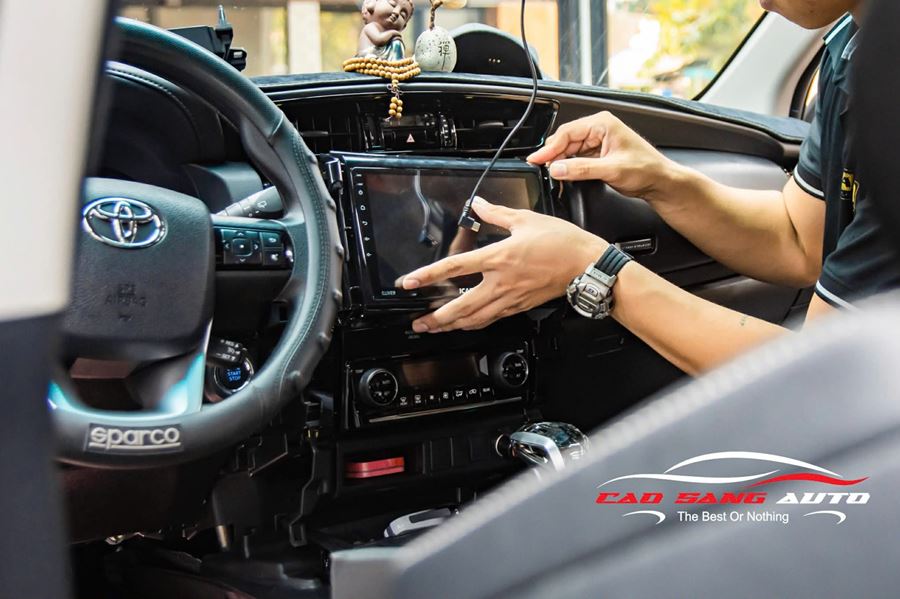 Màn hình Android Elliview U5 – Giải pháp phù hợp cho xe Fortuner