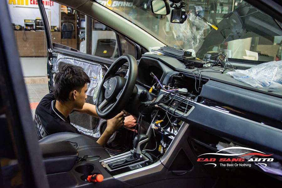 Màn hình Android xe Xpander Elliview SE được trang bị hệ điều hành Android hiện đại