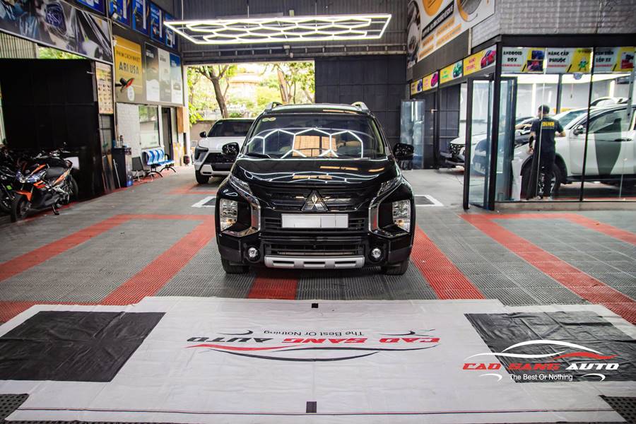 Lắp màn hình Elliview SE và cam 360 cho xe Xpander