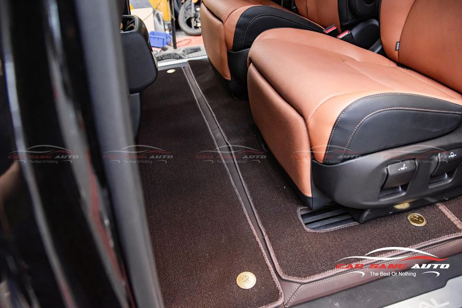 Lắp thảm lót sàn xe Kia Carnival giá rẻ chất lượng tốt nhất