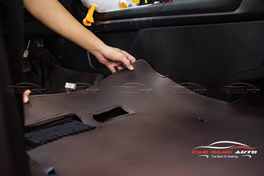 Nên lựa chọn thảm lót sàn xe phù hợp