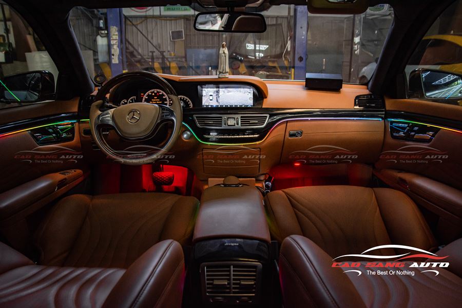 Led nội thất Mercedes S550
