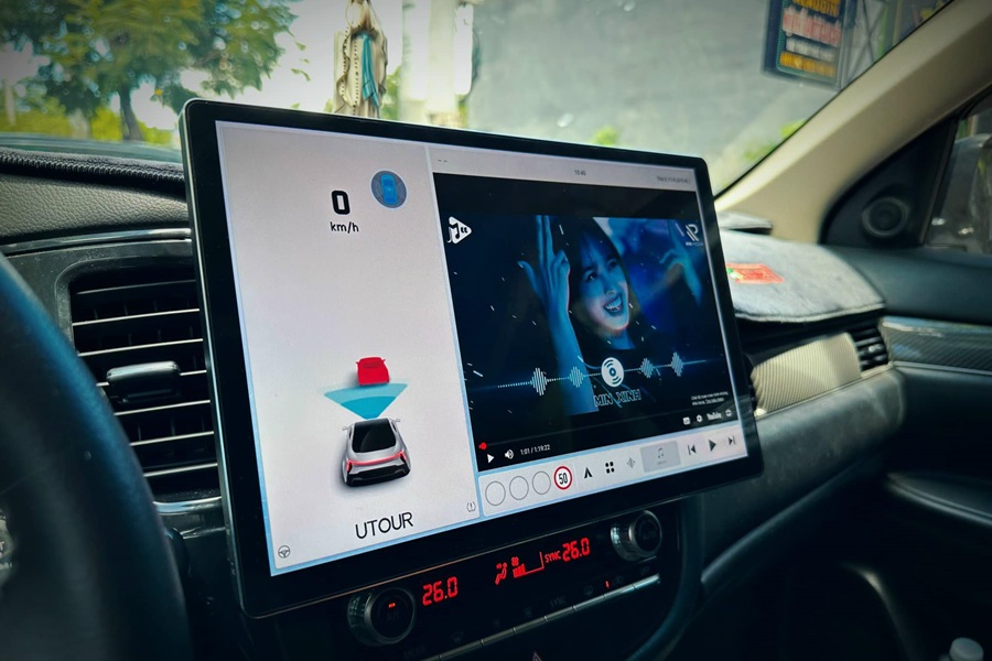 Màn hình Android 13 inch Kia Carens