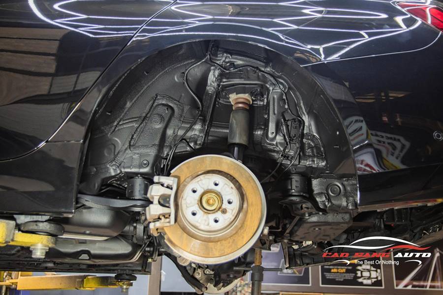 Phủ gầm xe BMW 320i - Bảo vệ tối đa, bền đẹp theo năm tháng