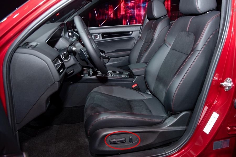 Ghế chỉnh điện là phụ kiện quang trọng cho Honda Civic