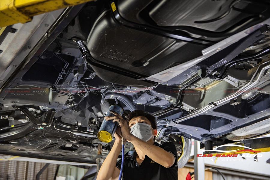 Sơn phủ gầm cho xe Carnival uy tín tại Cao Sang Auto