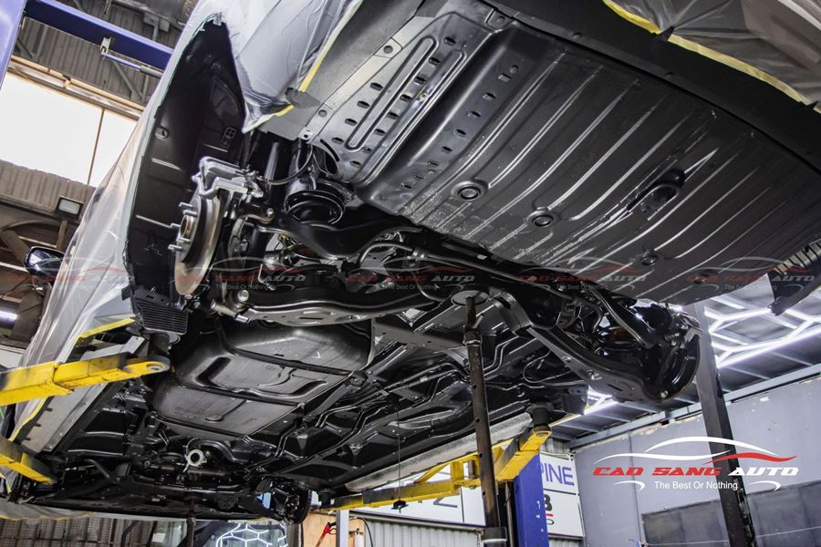 Sơn phủ gầm cho xe Carnival tại Tphcm