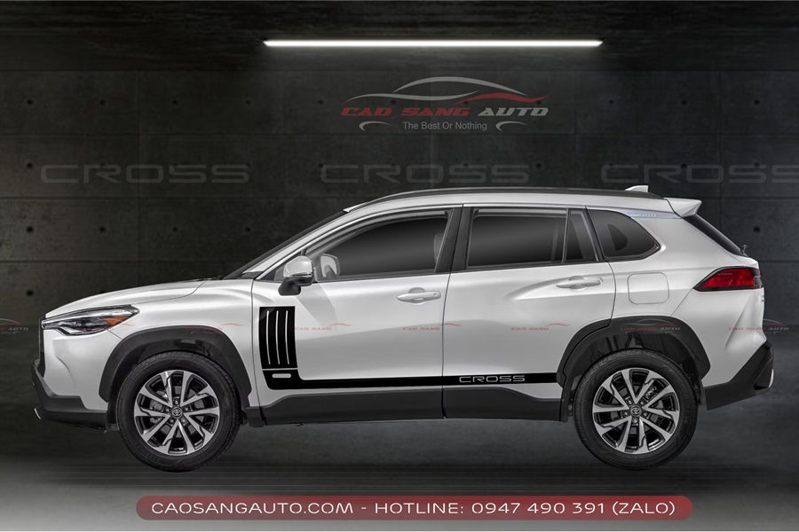 Dán decal tem xe Innova Cross