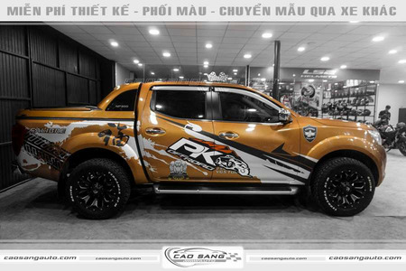 Tem xe bán tải màu đồng đen