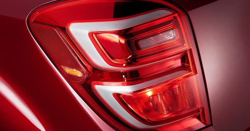 Thay đổi màu đèn xi nhan có bị phạt không?