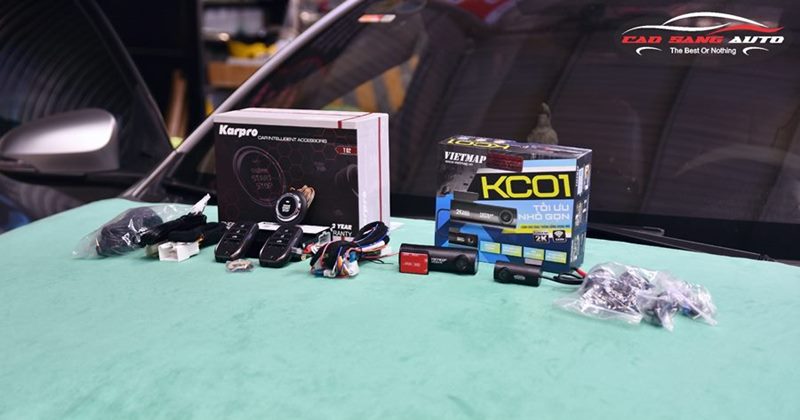 Toyota Altis gắn camera hành trình VietMap KC01 + Độ Smartkey Karpro